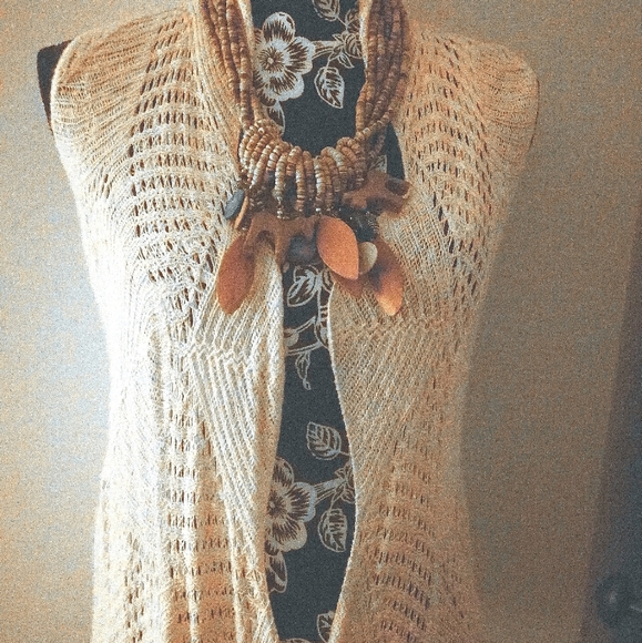 Sleeveless sweater wrap - Picture 4 of 9